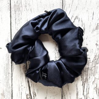 Mørkeblå scrunchie med lynlås